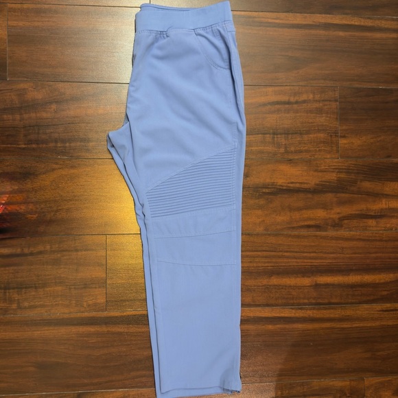 Figs Women's Moto Scrub Pants - Picture 5 of 14